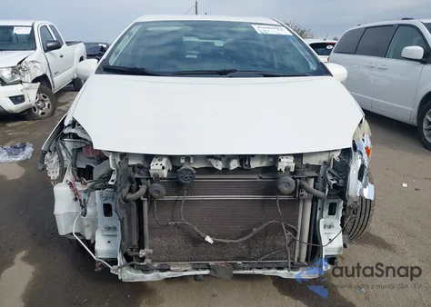 2014 Toyota Prius Three из США, поврежденный, VIN JTDKN3DU4E1772012